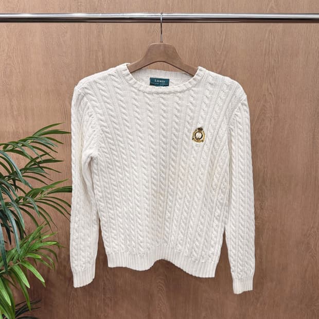 랄프로렌 꽈배기 니트 긴팔 라운드넥 자수 로고 디테일 슬림핏 화이트