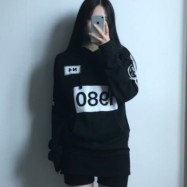 스투시 N4 1980 블랙 후드티