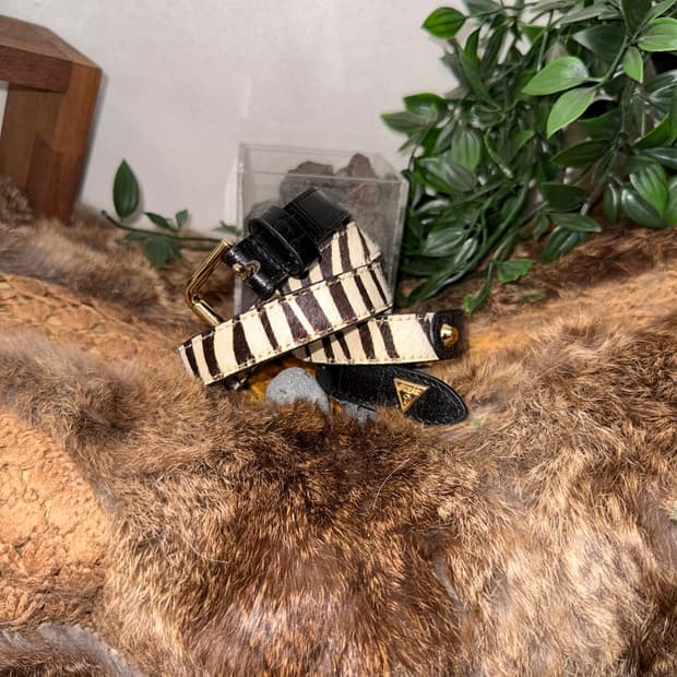 Guess cow skin calf fur belt