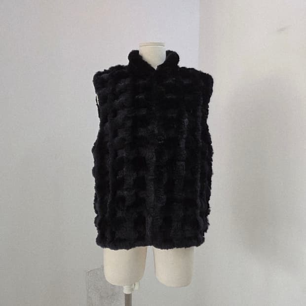 프리미엄 리얼 토끼털 격자 퀼팅 하이넥 블랙 베스트 