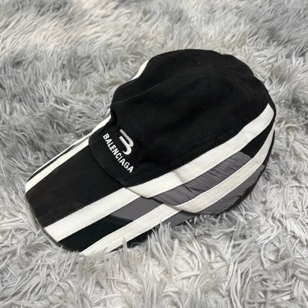 발렌시아가 워시드 트랙 볼캡 스포티b