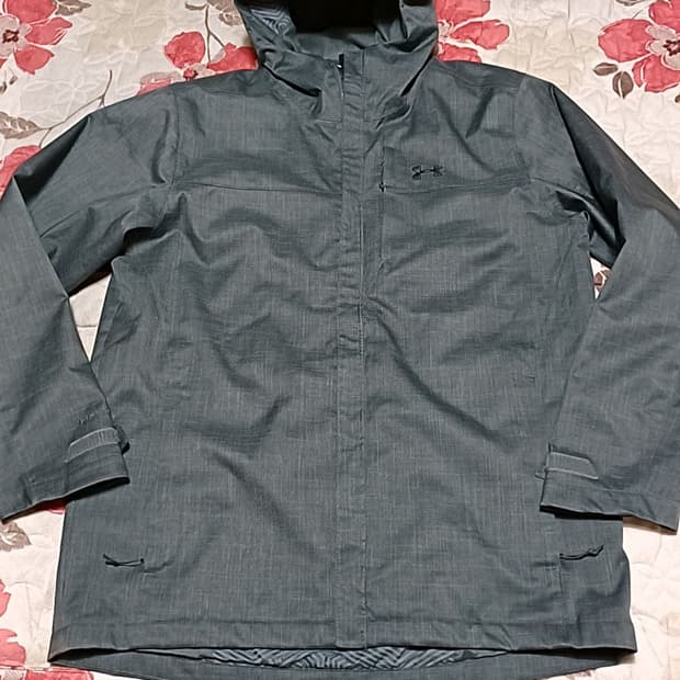 언더아머 바람막이 110 가슴63 기장85