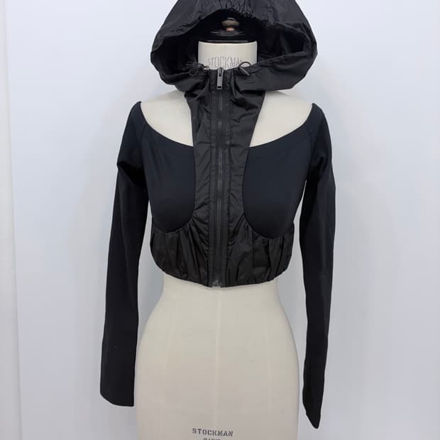 노카오이 컷아웃 크롭자켓 