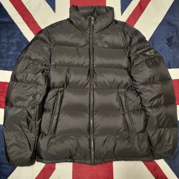 프라다 리나일론 패딩 SGY091