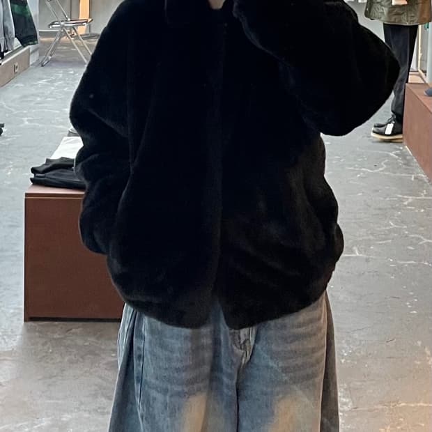 위캔더스 스노우화이트 퍼 자켓 H1619