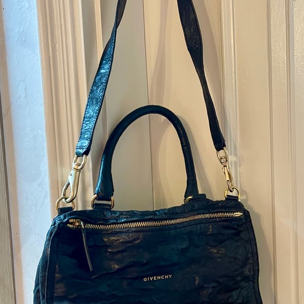 지방시 판도라 (Givenchy Pandora) 블랙 미디움 사이즈