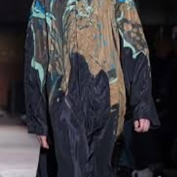 드리스 반 노튼 마블패턴 롱코트