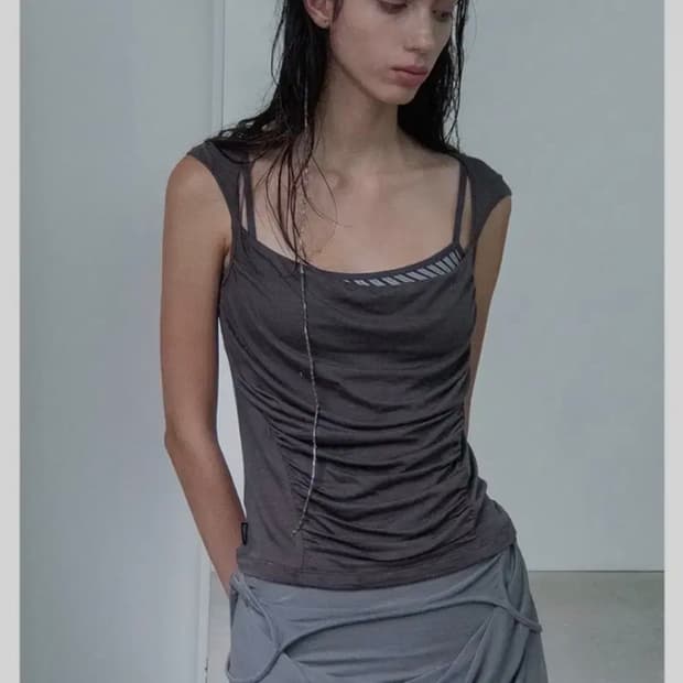 세릭 세릭 Clara Shirring Top _ Dark Gray