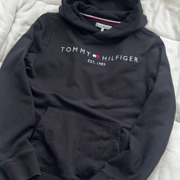 타미힐피거 검정 후드티 