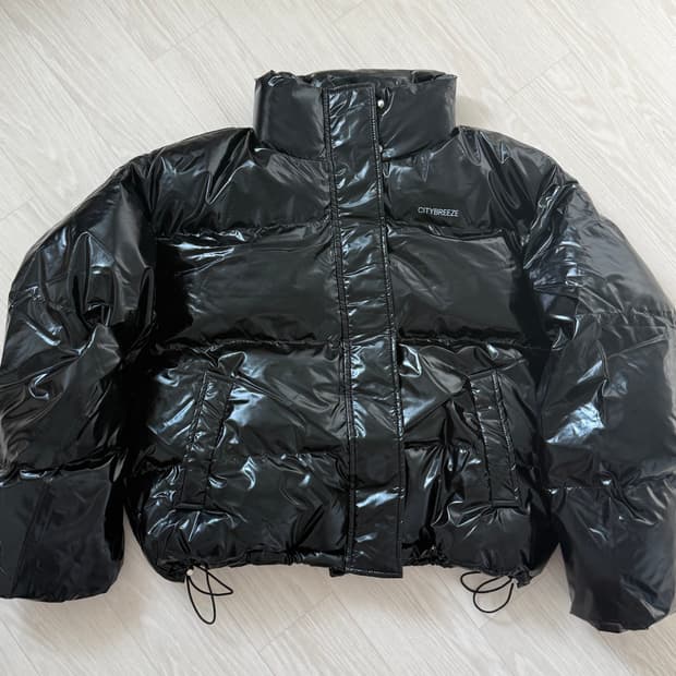 시티브리즈 시티 크롭패딩 글로시블랙 유광패딩