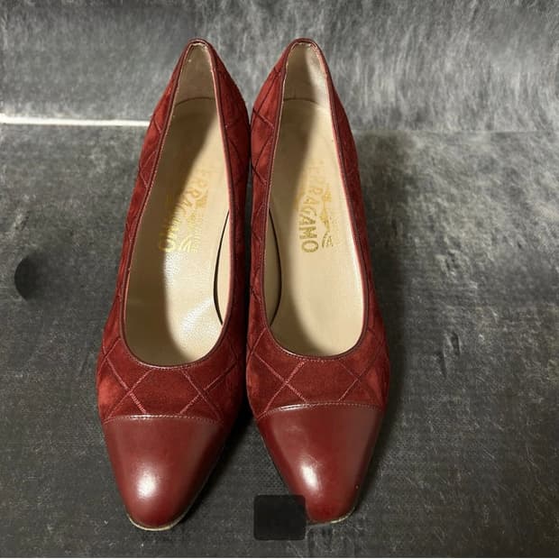 [페라가모]버건디 스웨이드 펌프스6B(컨디션상)