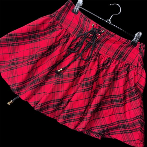 레드 체크스커트
