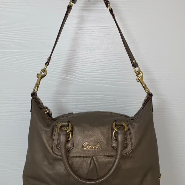 Old Coach shoulder bag