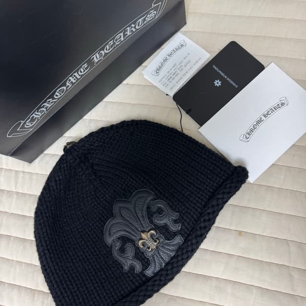 크롬하츠 캐시미어 플레어 비니 