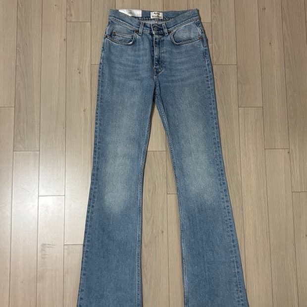 아크네스튜디오 부츠컷 데님