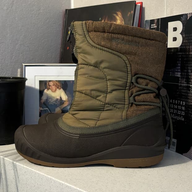 컬럼비아 패디드 부츠