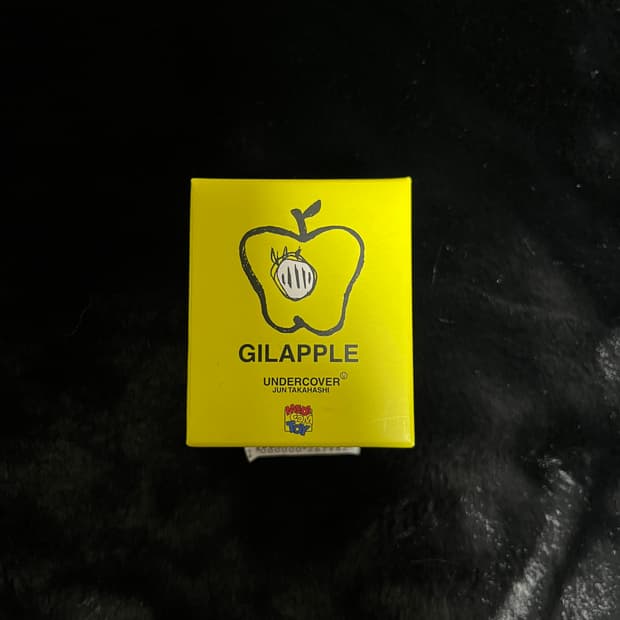 언더커버 메디콤 토이 애플 키링 옐로우 미개봉 새상품