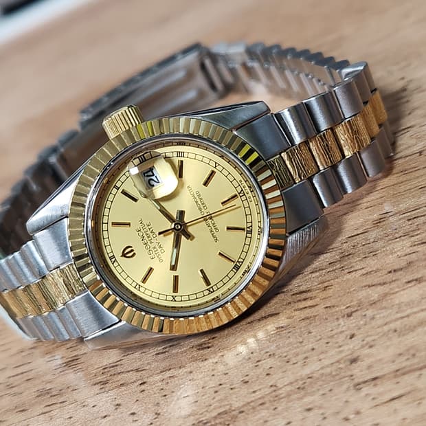 #에센스 여성용 오이스터 퍼페츄얼 데이져스트 골드 콤비 여성명품시계 급처