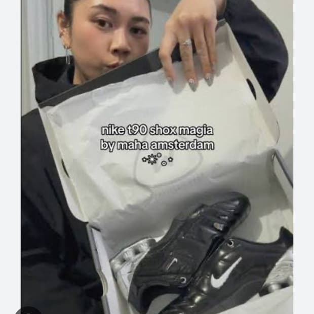 나이키 토탈 90 마하암스테르담 샥스 245 새상품