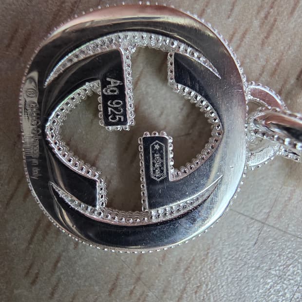 구찌 인터로깅 목걸이