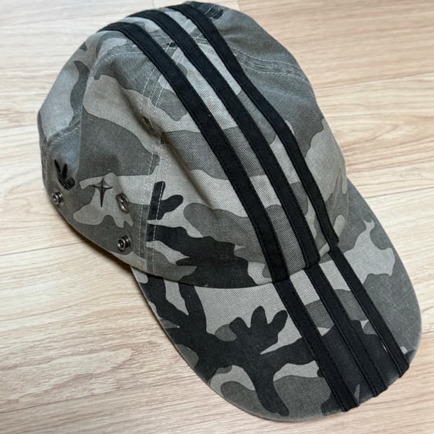 떠그클럽X아디다스 볼캡 (새상품급)