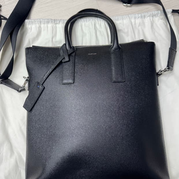 질스튜어트 뉴욕 리날디 도트백 판매합니다.