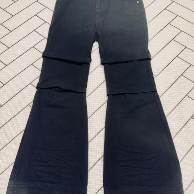 블랙 플레어 팬츠