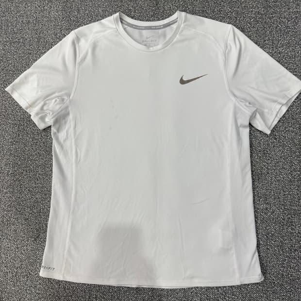 나이키 드라이핏 기능성 반팔