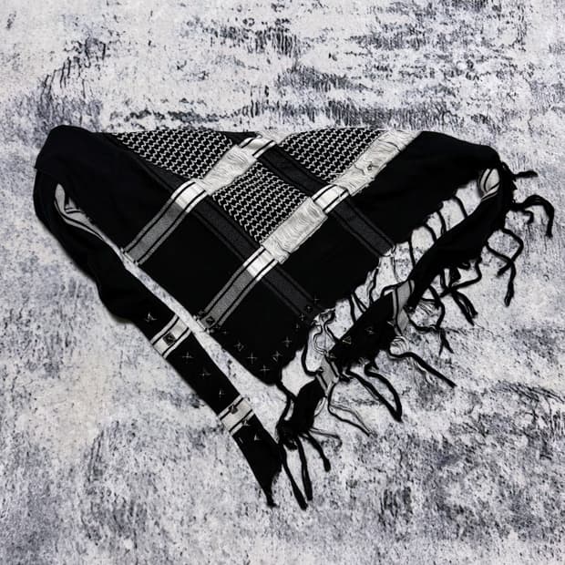 언더커버 06 T기 스터드 스카프