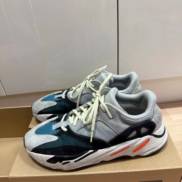 [280] 아디다스 이지부스트 700 웨이브러너 OG