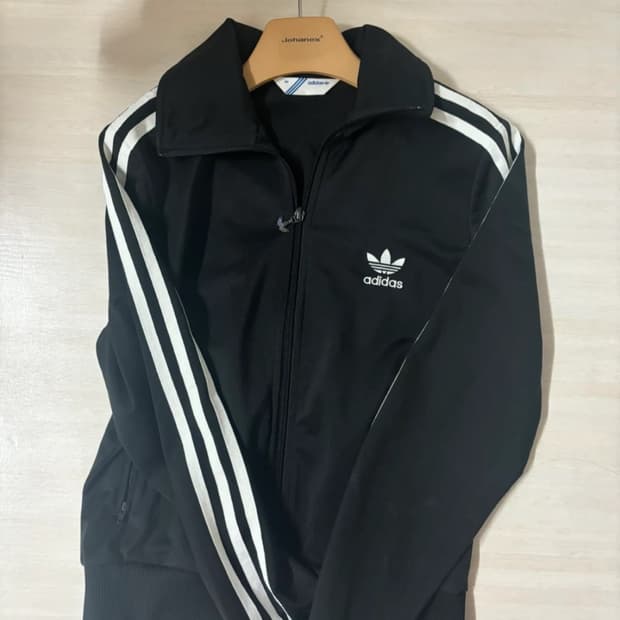 아디다스 블랙져지(하루만 택포)