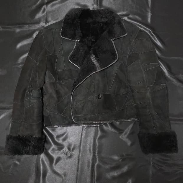 크롭 기모 무스탕