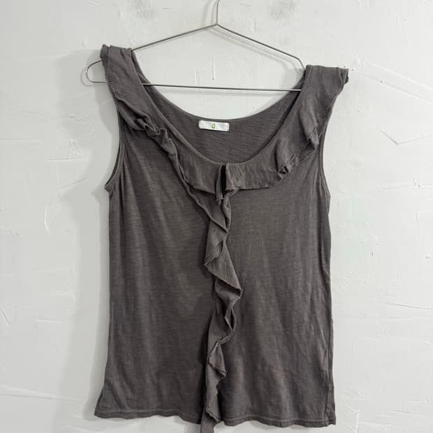 frill top