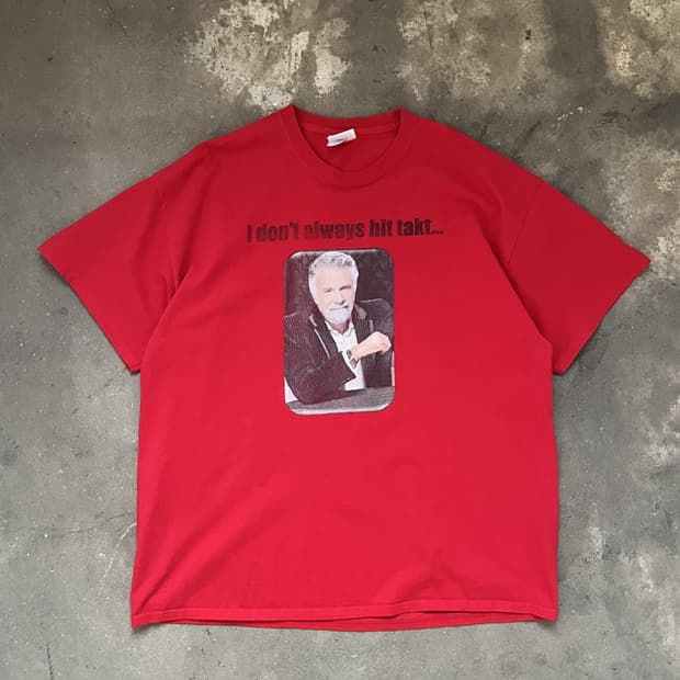 Vintage 레드컬러 그래픽 반팔티 