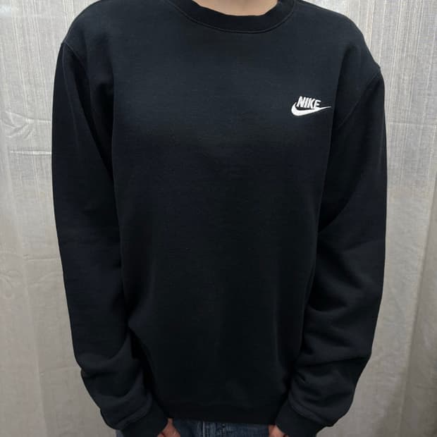 나이키 스우시 스웻셔츠 맨투맨