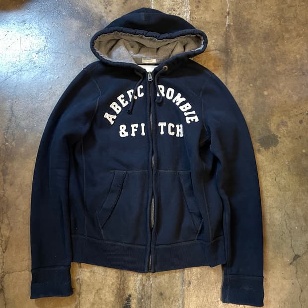 아베크롬비 & 피치 로고 다크네이비 후드 집업 