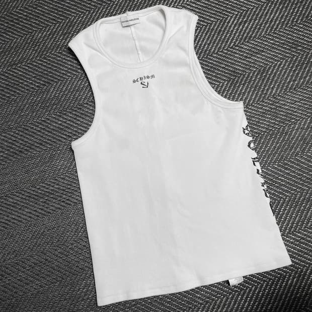 스키즘 인듀싱 로고 디테일 머슬 탑 슬리브리스 화이트y 5157