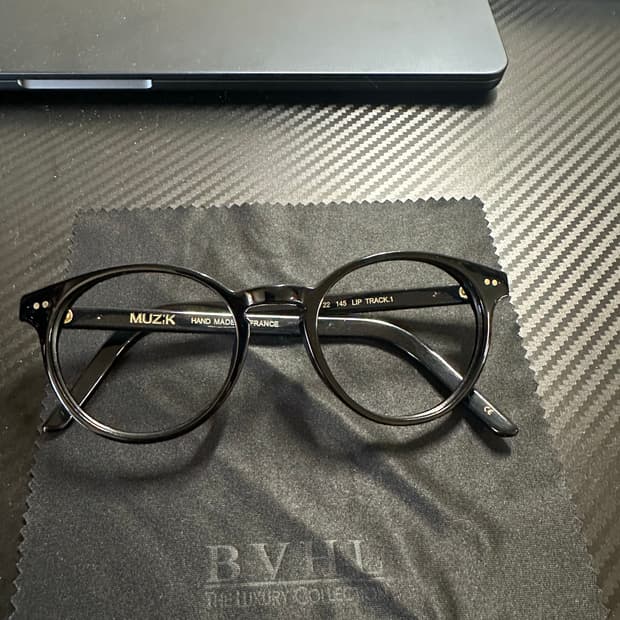 Muzik  track1 안경