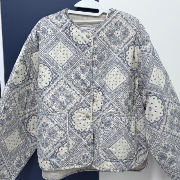 봉마르쉐 페이즐리 퀄팅 점퍼