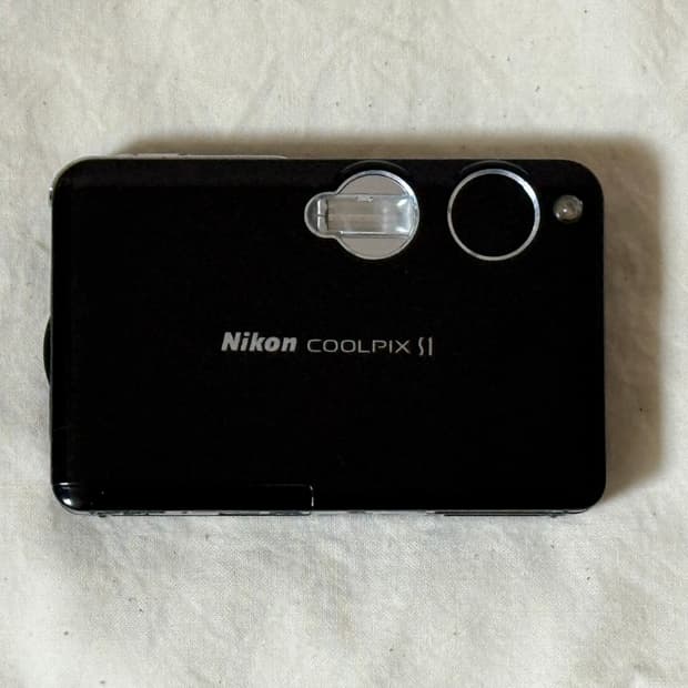 니콘 쿨픽스 Coolpix S1 디카