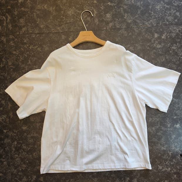 Juun.J  화이트 여성 반팔티셔츠 - 66