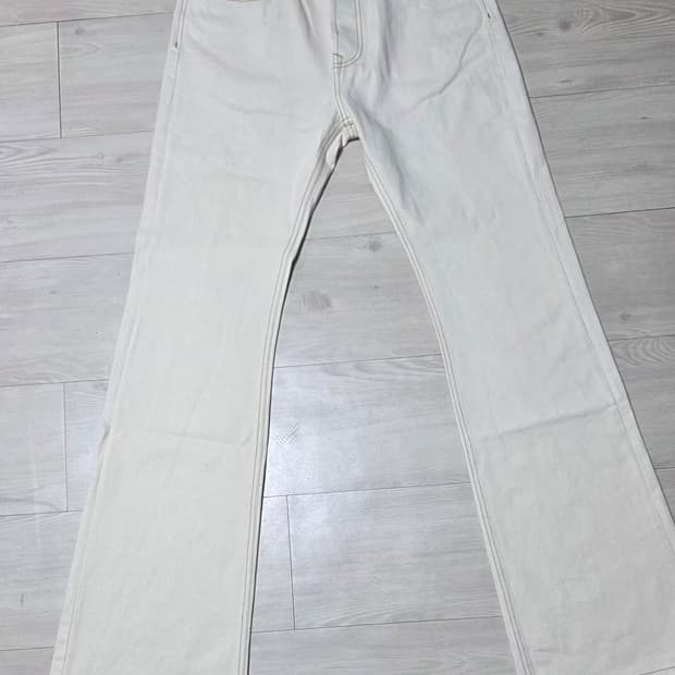 커먼스웨덴 푸츠컷데님팬츠