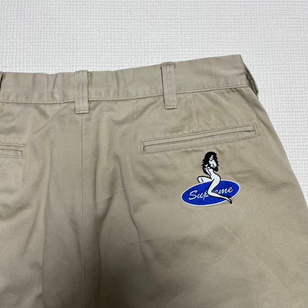슈프림 23FW 핀업걸 치노 팬츠 카키