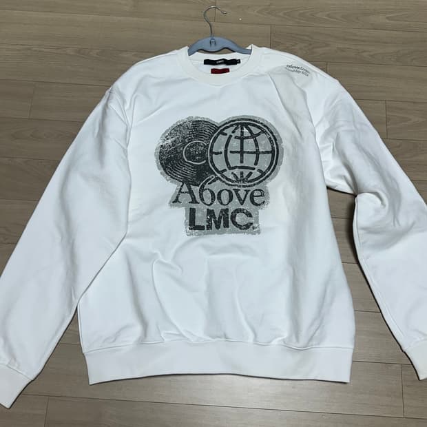 LMC X A6OVE FRIENDSHIP MIX SWEATSHIRT wh