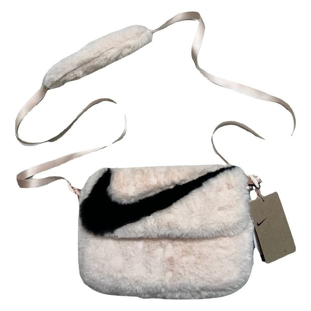 [새상품] 나이키 NSW 퓨추라 365 포우터 크로스백