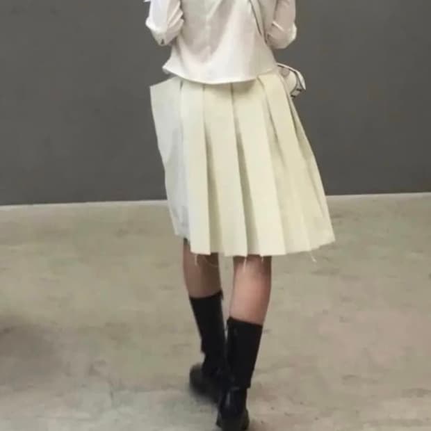 에옹쓰 미디 스커트 