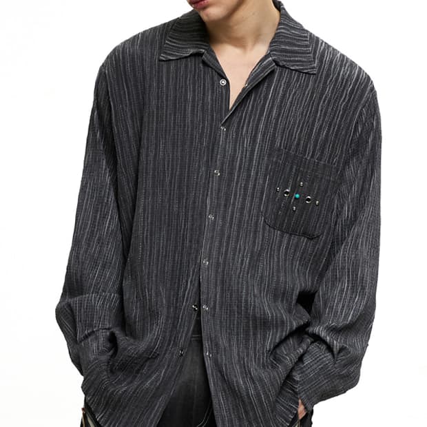 RIVET VERTICAL WRINKLE SHIRT - GRAY