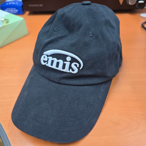 Emis 모자