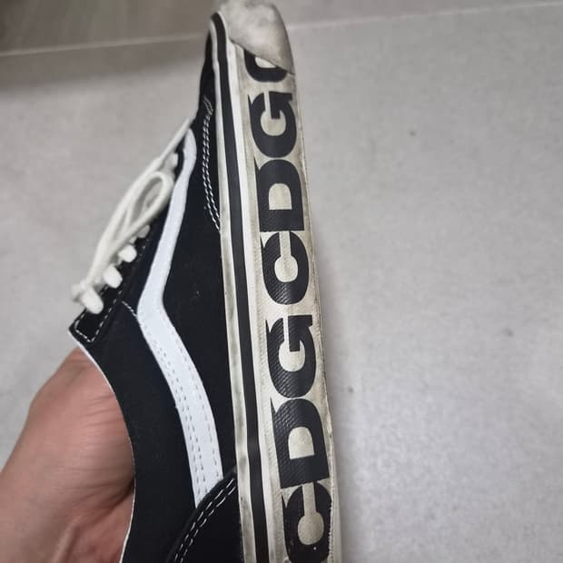 반스 올드스쿨 꼼데 255