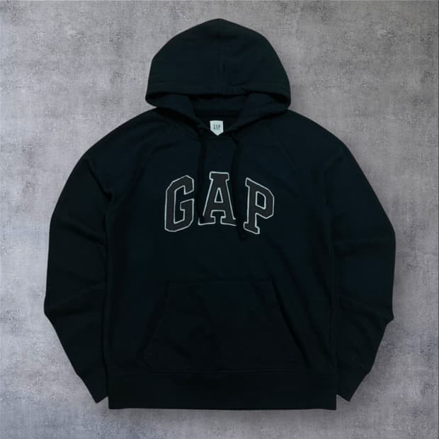 GAP 스펠아웃 빅로고 블랙 후드티